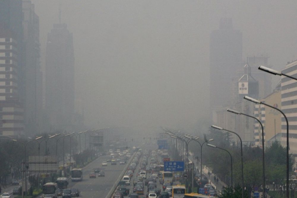 NA PRAGU NUKLEARNE ZIME: U Kini je smog toliko gust da zaklanja Sunce