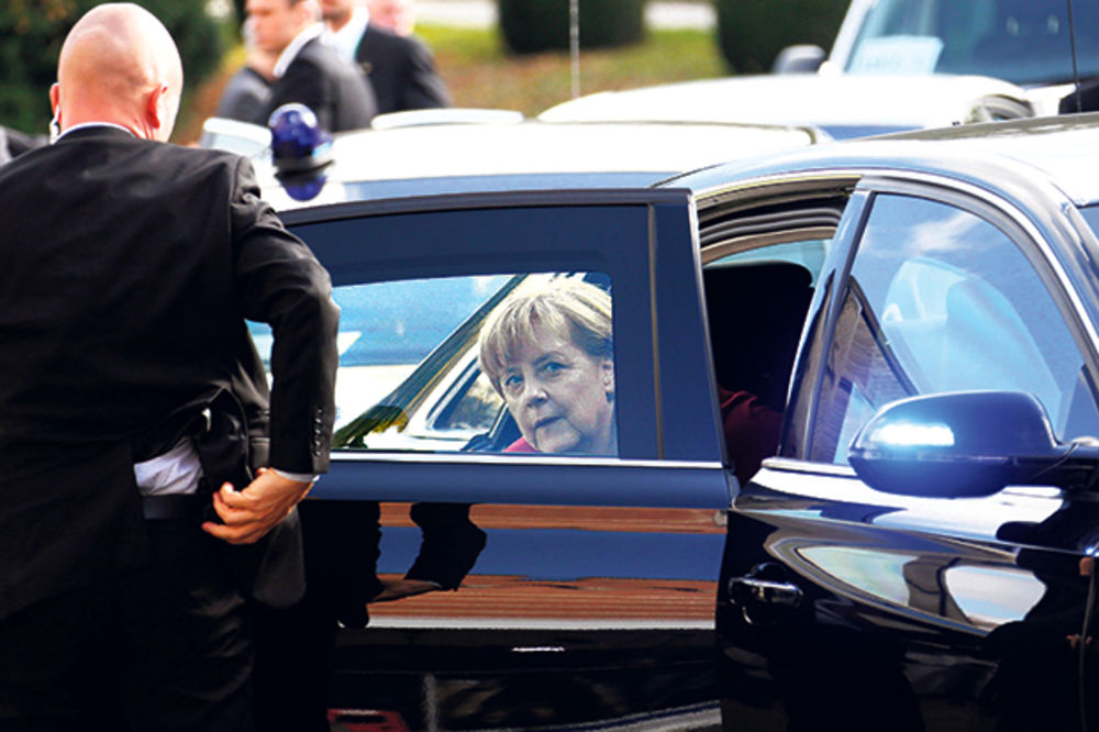 Kolima se zakucao u limuzinu Merkelove!