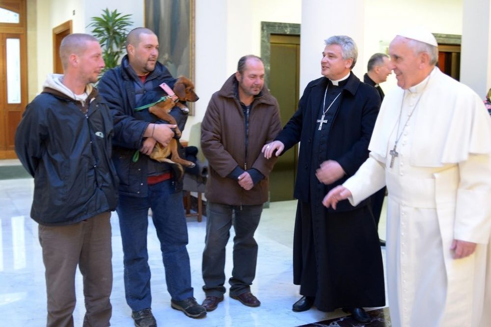 PROSLAVIO ROĐENDAN: Papa podelio doručak sa beskućnicima