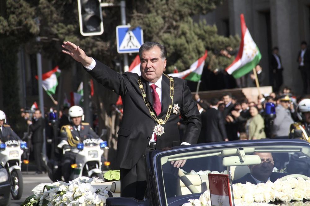 Familija predsednika Tadžikistana vozi automobile ukradene u Nemačkoj?!