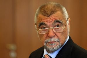 MESIĆ PODRŽAVA ZLOČINCA: Nadam se skorom oslobađanju mog prijatelja Haradinaja!