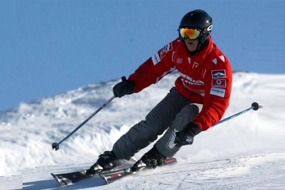 KACIGA GA SPASLA: Mihael Šumaher na skijanju udario glavom u stenu!