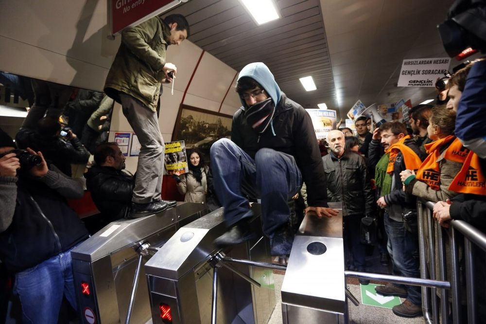 ISTANBUL: Demonstracije zbog prebijanja beskućnika u metrou