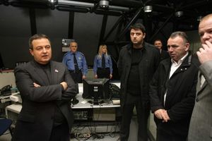 Dačić u poseti beogradskoj policiji