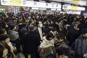 UZBUNA U TOKIJU: Kolaps u redu vožnje zbog požara na železničkoj stanici
