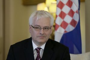 SKANDAL U HRVATSKOJ: Tajni dokument Barbika pronađen kod Josipovića! On tvrdi da mu je podmetnuto!