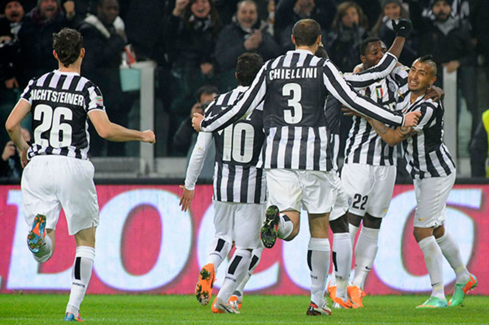 PRVI PORAZ VUČICE: Juventus matirao Romu!