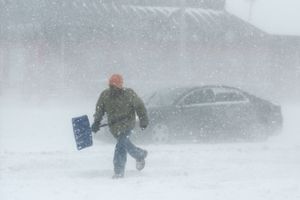 ISTOK SAD U BLOKADI: Više od 3.000 letova otkazano zbog snežne oluje