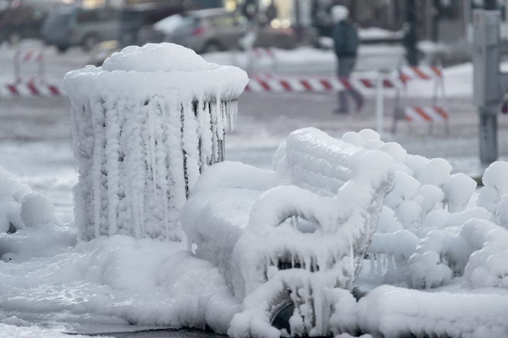 AMERIKA NA UDARU LEDENOG VETRA: Izaziva promrzline već posle 15 minuta!