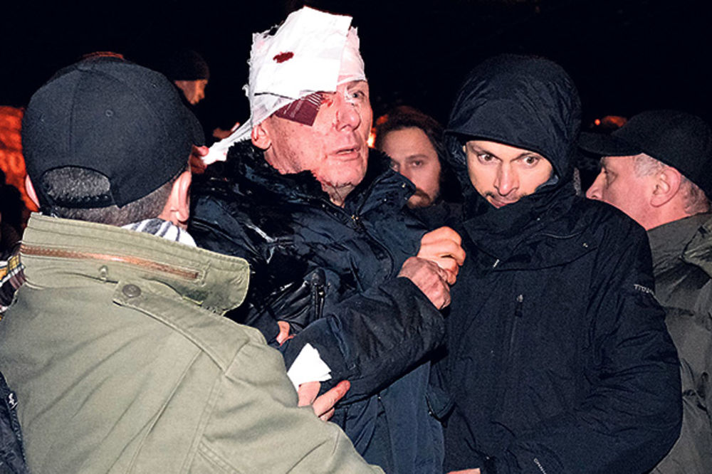 ANARHIJA U UKRAJINI: Bivšem ministru razbili glavu tokom protesta!