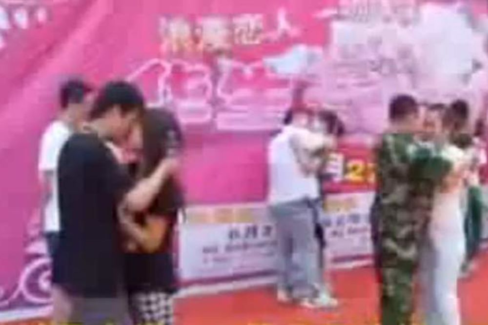 HOĆE, HOĆE DIJAMANTE: Pogledajte najlepši poljubac u Kini