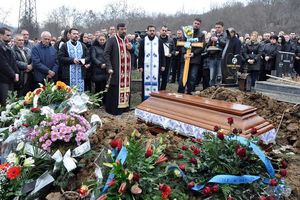 KOSOVSKA MITROVICA: Sahranjen ubijeni odbornik Dimitrije Janićijević!