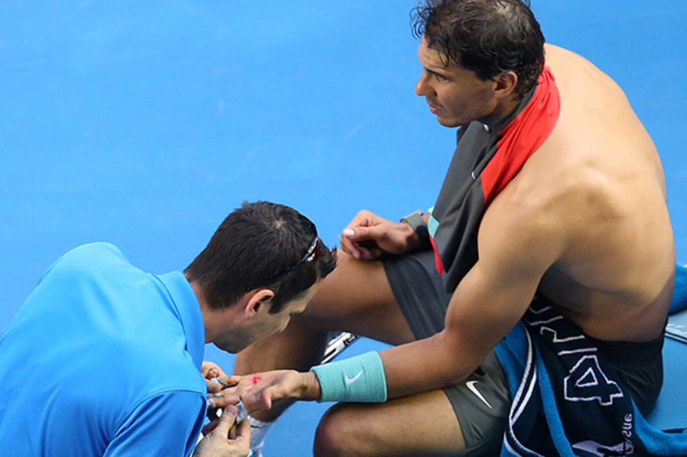 NAMUČIO SE: Rafael Nadal krvavih ruku do četvrtfinala Australijan opena