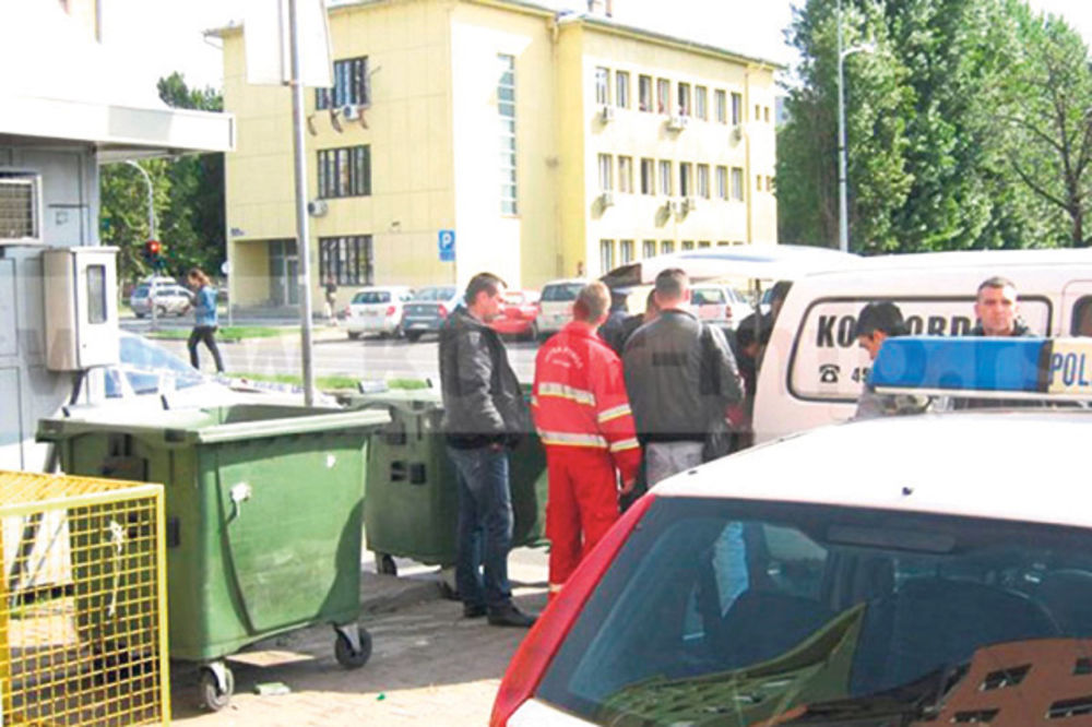 BEBA ŽIVA BAČENA U ĐUBRE: Policija traži pomoć građana!