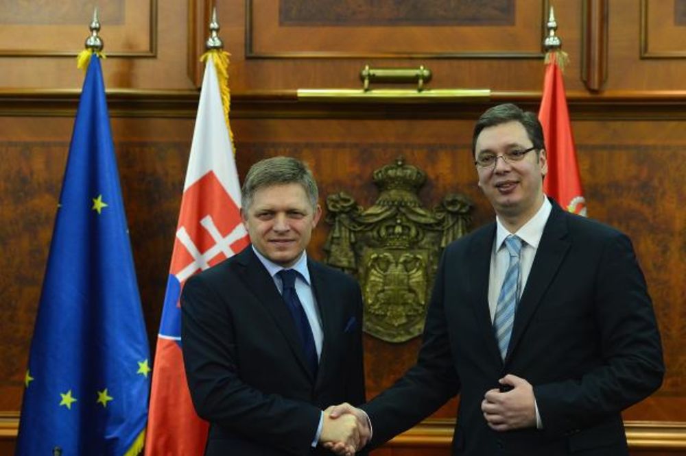 VUČIĆ SA FICOM: Slovačkoj hvala na podršci za Kosovo i EU