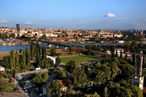 48 SATI U BEOGRADU: Srpska prestonica u britanskom listu Independent