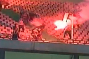 LUDILO U EGIPTU: Navijači provalili na stadion i prekinuli meč koji se igrao bez publike