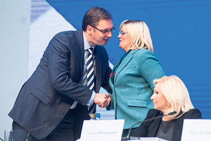 SNS GLASALA: Vučić opet lider, Jorgovanka zamenica