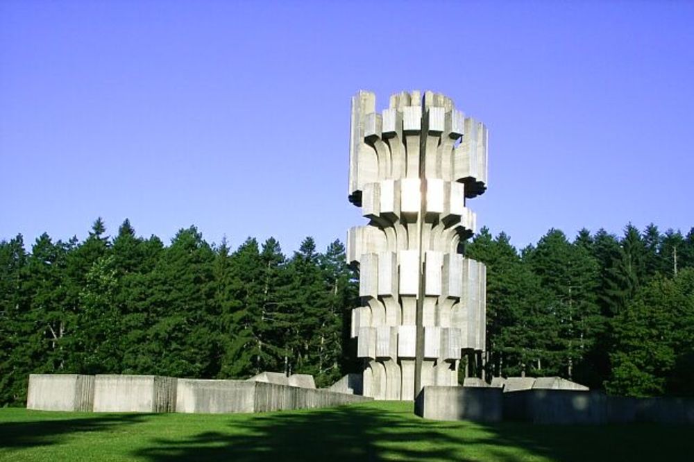 BLOKOVI CEMENTA: Titovi spomenici najružniji na svetu