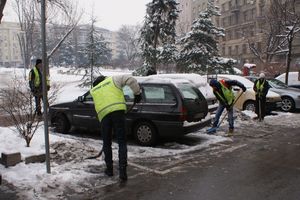 BEOGRAD: JKP Parking servis nastavlja akciju čišćenja snega i leda!