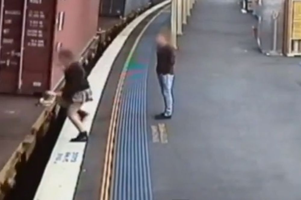 ŠOKANTAN VIDEO: Posvađala se sa dečkom, skočila pod voz i...