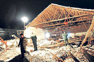 HOROR U KINI: Pao krov na hali i ubio devet svatova
