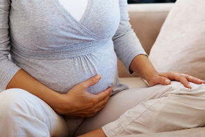 TRUDNICA ZARAŽENA KORONOM U KURŠUMLIJI: Pacijentkinja u šestom mesecu trudnoće, virus dobio i njen muž koji je izlečen