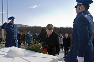 SEĆANJE NA TRAGEDIJU: 10 godina od pogibije Borisa Trajkovskog u avionskoj nesreći
