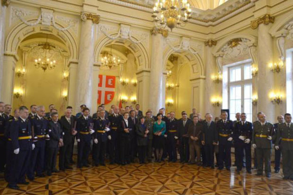 63 medalje za revnosnu službu pripadnicima Vojske Srbije