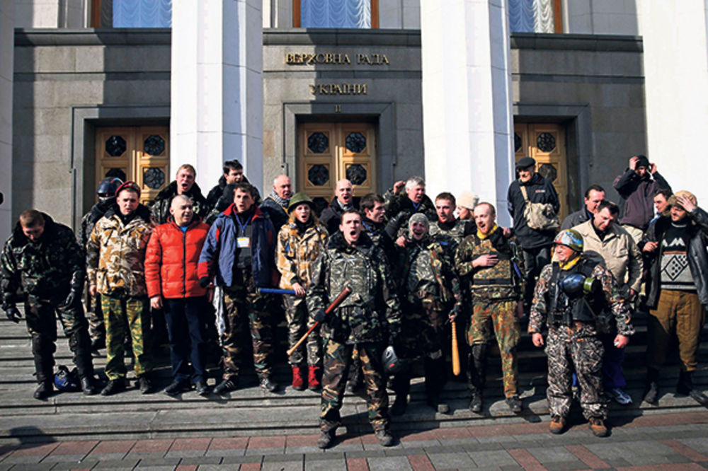 HAOS: Kijevom haraju grupe neonacista!