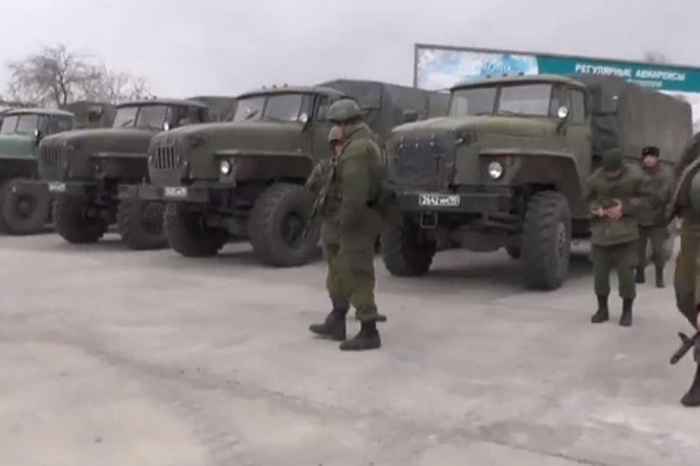 KONVOJ: 80 neobeleženih vojnih vozila kreće se prema Donjecku