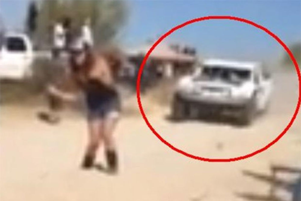 KAKVA DRAMA: Navijačica umalo pregažena na reli trci! (VIDEO)