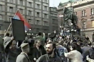 SEĆANJE NA 9. MART: Prve masovne demonstracije protiv Miloševića!