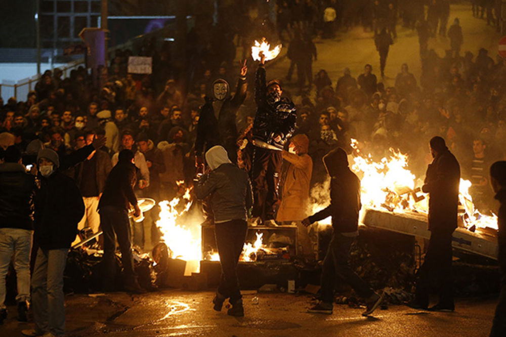 TURSKA: Dvoje mrtvih na protestima zbog smrti tinejdžera