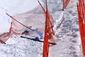 POGLEDAJTE UŽAS: Skijašica vrištala od bolova posle teškog pada na spustu