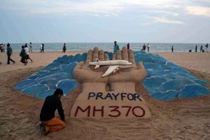 KOBNI LET MH370: Među 4 tone egzotičnog voća bila i bomba?