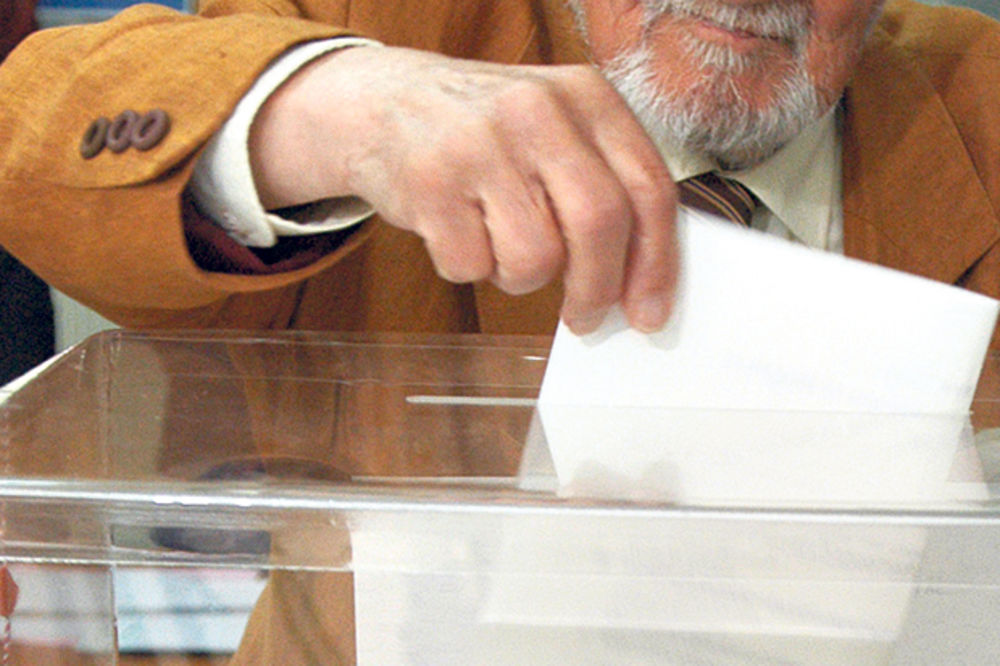 RIK: Predsednika biramo na 8.253 mesta za glasanje