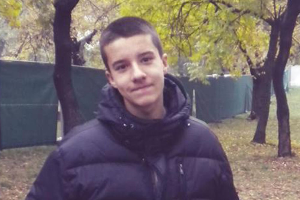 I NEBO JE PLAKALO: Sahranjen Lazar Jovičić, mladić nožem ubijen ispred kafića u Jagodini