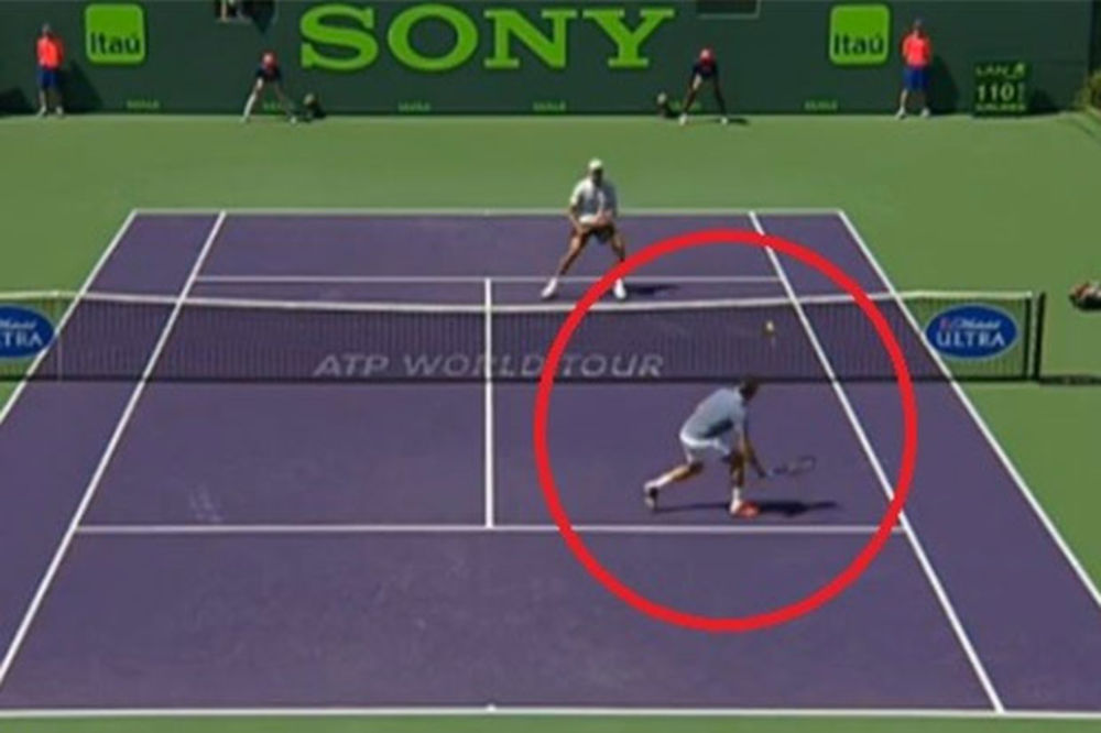 ČAROBNJAK RODŽER: Pogledajte neverovatan lob Federera!