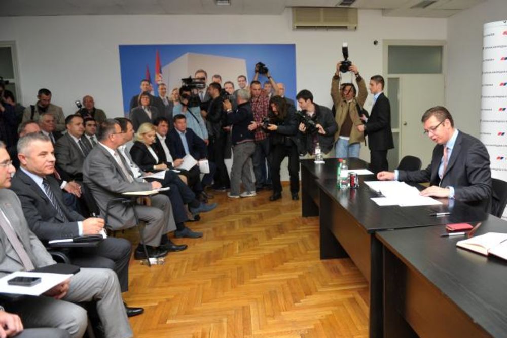 PREDSEDNIŠTVO SNS Vučić: Nova vlada od 19 ministara najkasnije 25. aprila