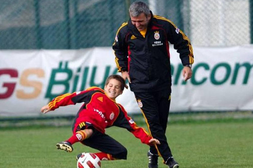 IDE TATINIM STOPAMA: Legenda rumunskog fudbala Georgi Hadži može da bude ponosan na svog sina
