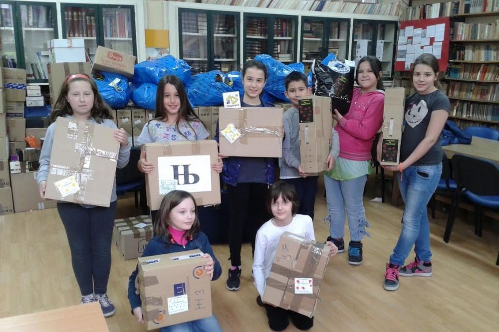 HUMANOST NA DELU: Osnovci OŠ Skadarlija prikupili Vaskršnje paketiće za decu sa Kosmeta
