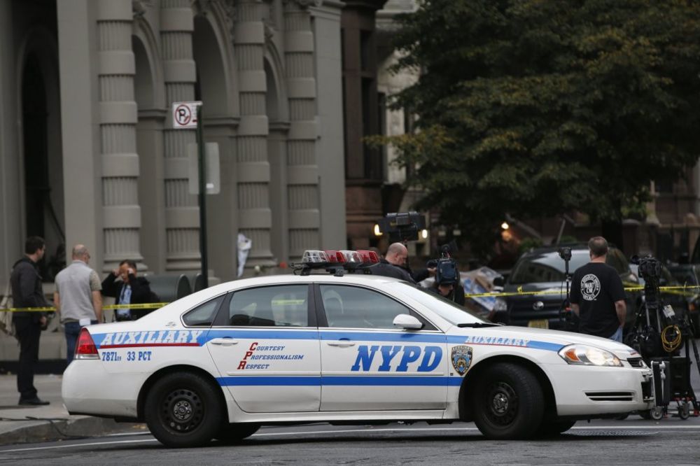 NAPAD IZ AUTOMOBILA: U Njujorku dva policajca ranjena na dužnosti