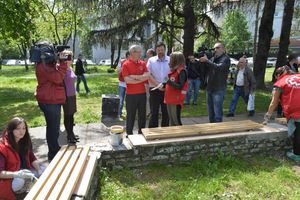 (FOTO) BEOGRAD: Ambasada SAD uredila park Rozali Morton!