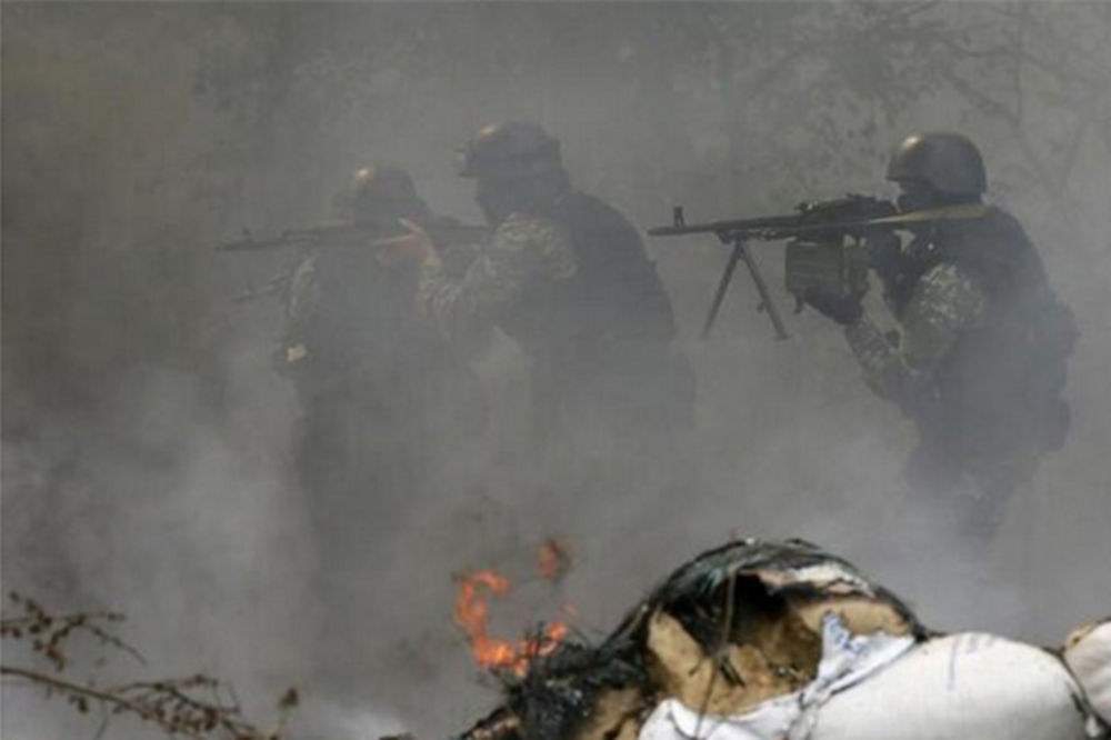 VARNICA DO RATA: Ukrajina gomila trupe na granici, nadomak ruske vojske!