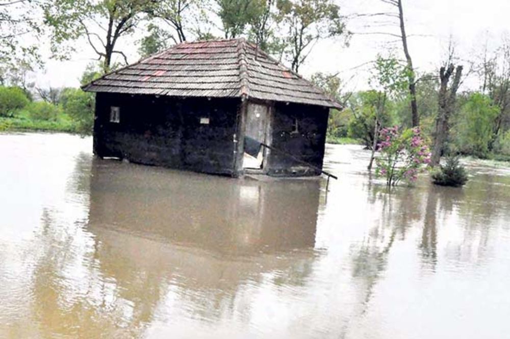 Opštinama po 3,75 miliona dinara za naknadu štete od poplava
