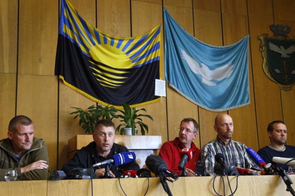 DEŠČICA: U Kijev dolazi prvi čovek OEBS-a, teški pregovori o oslobađanju vojnih posmatrača