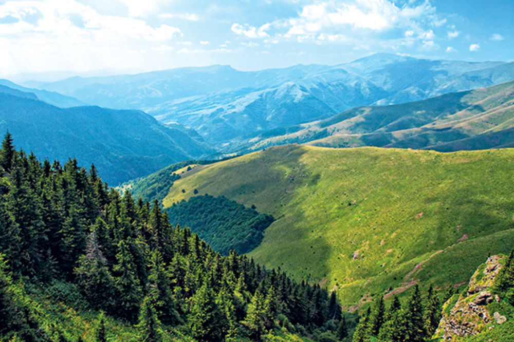 PODELJENO SVIH 120.000 VAUČERA ZA ODMOR U SRBIJI: Najveće interesovanje za Zlatibor i Kopaonik, ali ova planina je nova atrakcija