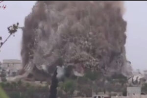 STRAHOVITA EKSPLOZIJA: Razneli pola brda, poginulo 30 vojnika u Siriji!