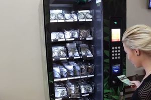 PRVI PUT U KANADI: Postavljen automat za prodaju marihuane!